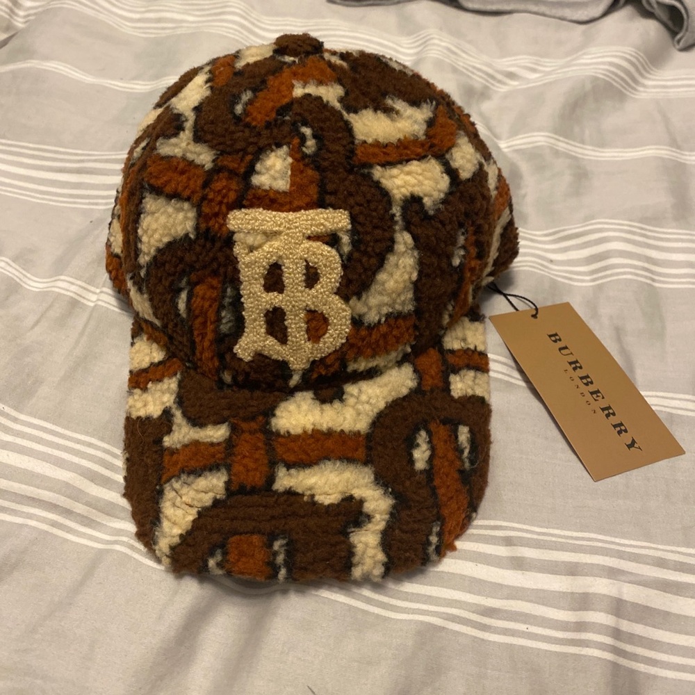 Burberry hat men’s